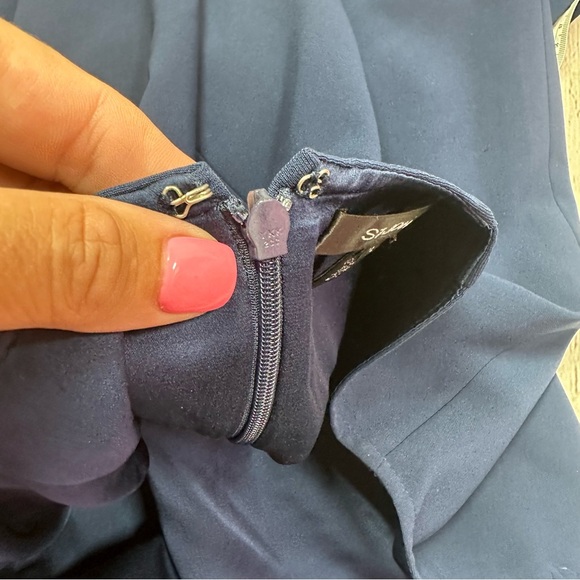 St. John Navy Pencil Skirt sz 14 classic luxury office minimalist - Picture 6 of 8